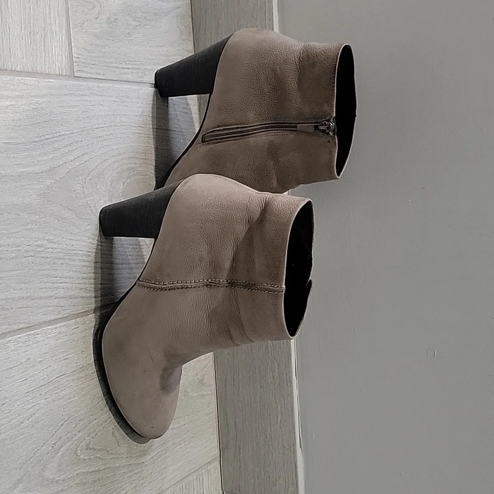 ECCO Leather Ankle Booties, Size US 10 / EUR 41 - Picture 2 of 5